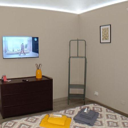 Exclusive House In The Center Apartment Catania Bagian luar foto