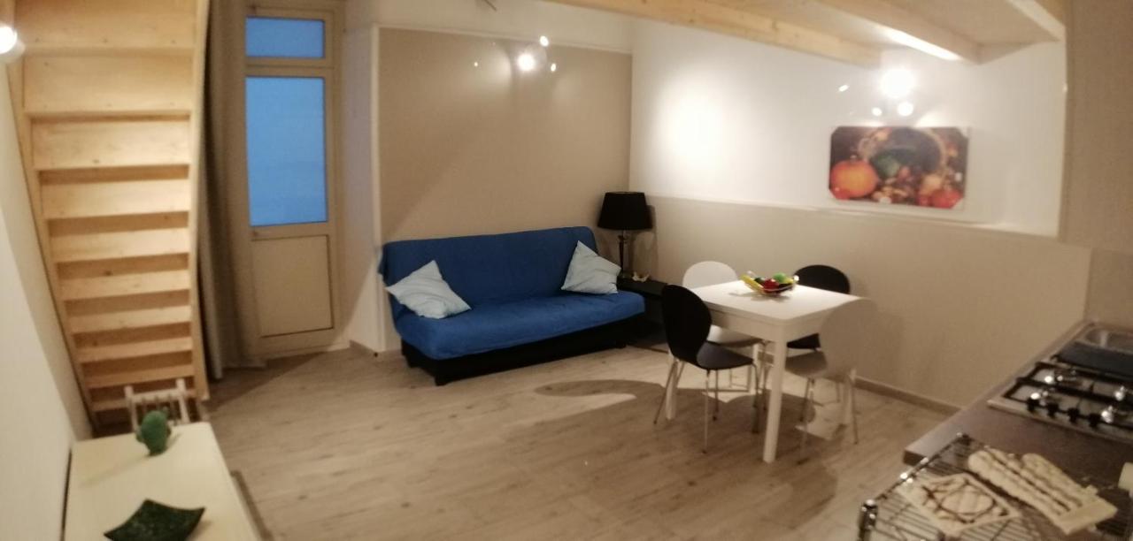 Exclusive House In The Center Apartment Catania Bagian luar foto
