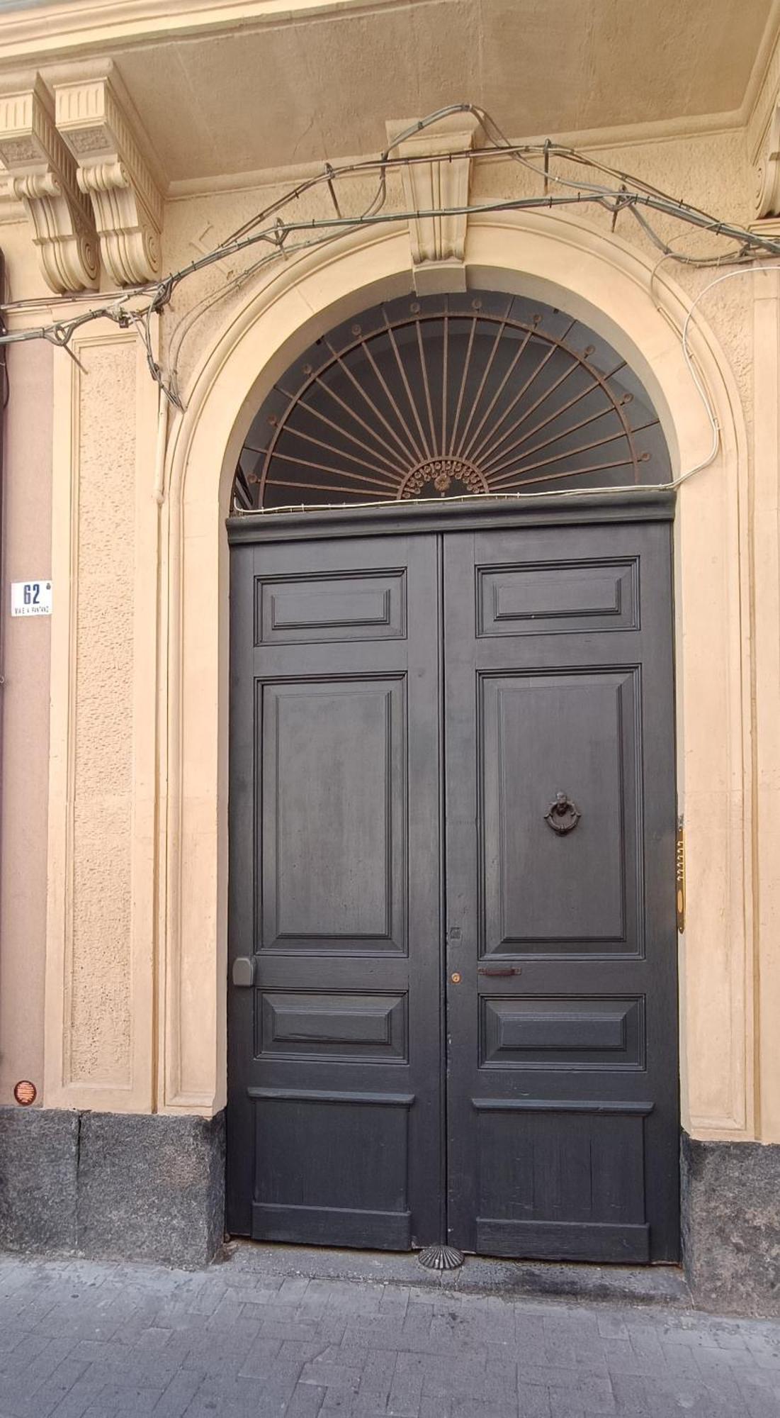 Exclusive House In The Center Apartment Catania Bagian luar foto